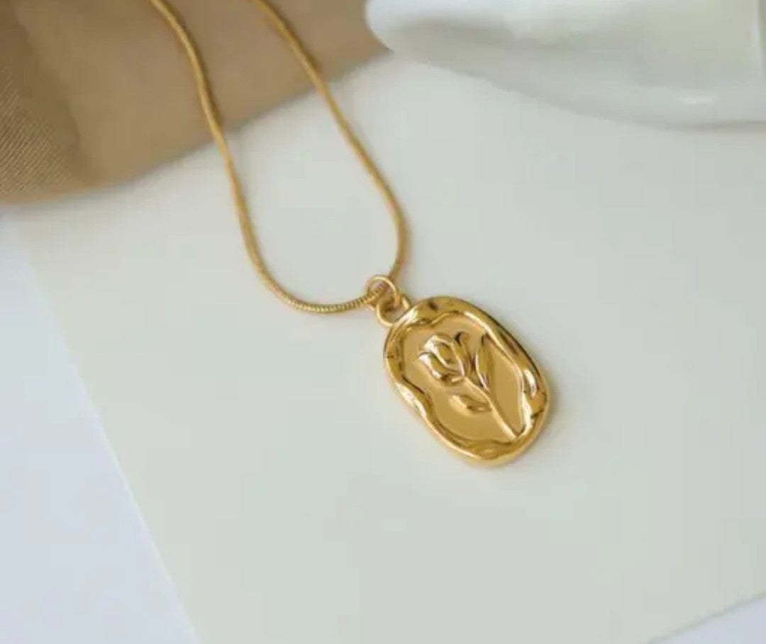 Women Chain Set